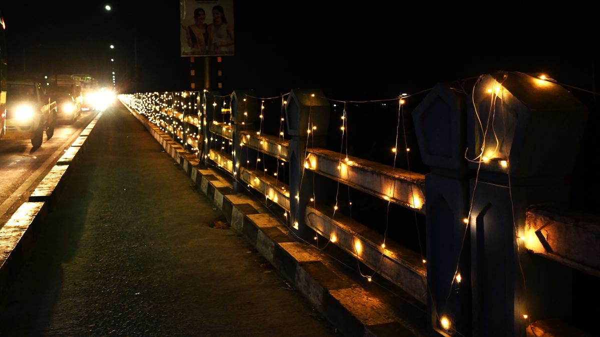 Fort Kochi New Year's Eve: A Guide to Safe & Smooth Celebrations